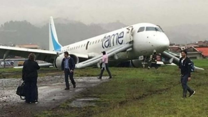 Un avión con 87 pasajeros se despista en Ecuador; dos heridos leves
