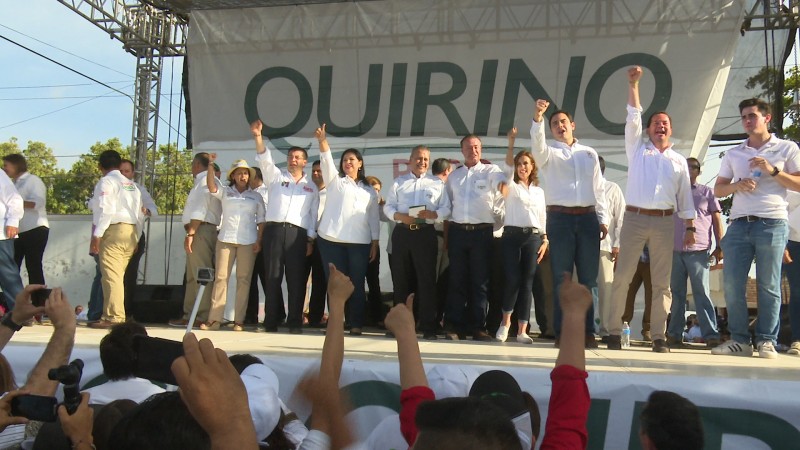 Priistas muestran musculo en San Miguel Zapotitlán