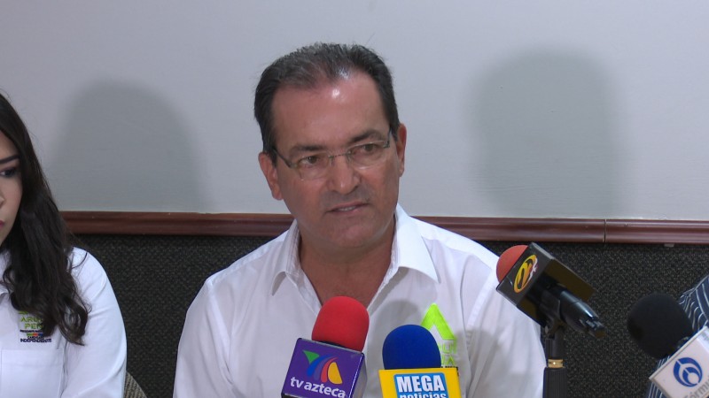 Gerardo Peña denuncia irregularidades en contrato de gasolina a vehículos oficiales