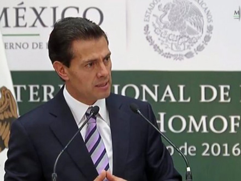 Peña Nieto anuncia reforma que reconocerá matrimonio gay en todo el país