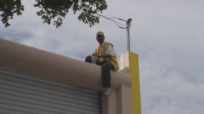 Protestan trabajadores del área de vectores de la SSA por posible recorte de personal