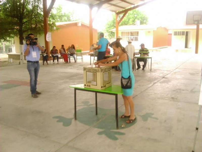 Inicia la jornada de votaciones 2016
