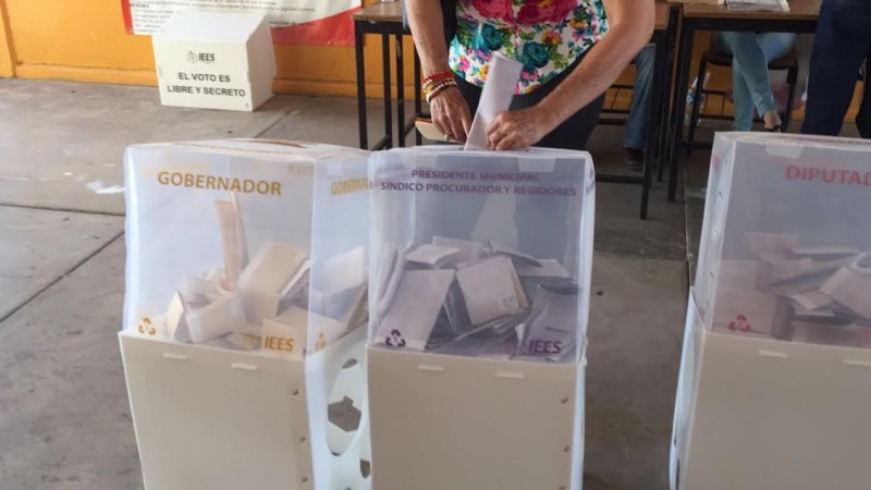 Poco a poco afluencia en casillas de la Region del Évora