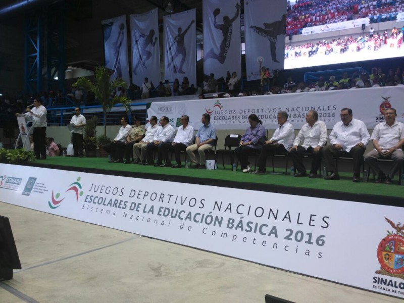 Inauguran juegos deportivos nacionales de educación básica.
