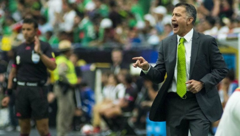 Juan Carlos Osorio seguirá al frente del Tri