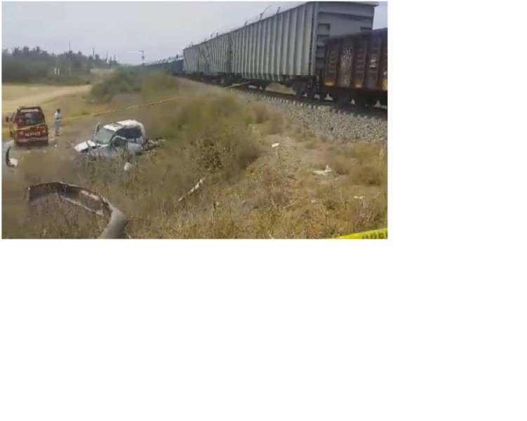 Dos personas mueren en trenazo en Celestino Gasca.