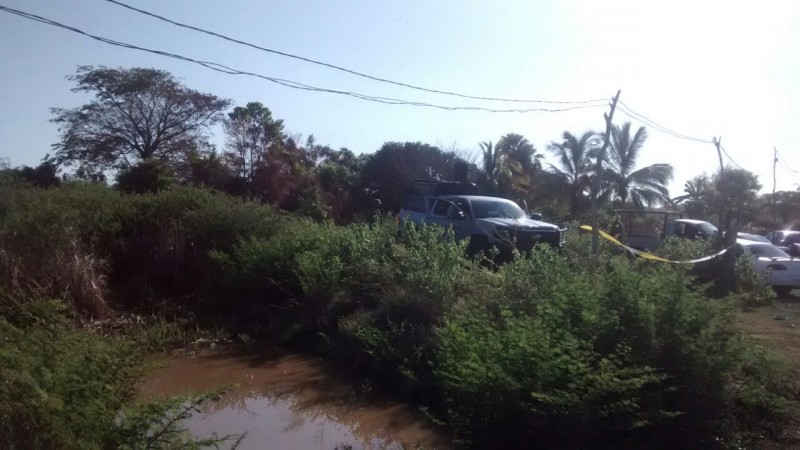 En total ochos cuerpos fueron exhumados de 2 fosas clandestinas.