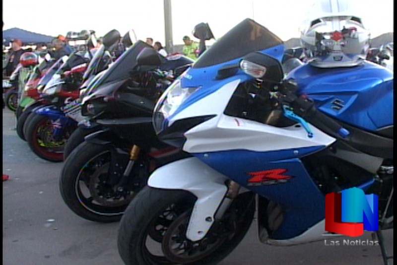 Concentración de motos en San Carlos.