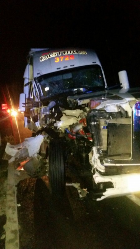 Impacta camión a autobús en Elota