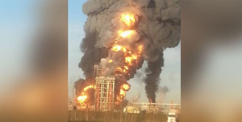 Explosión en una gran refinería petrolera en Italia