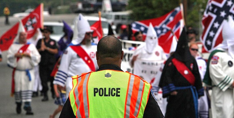 Aumentan grupos de odio en EUA