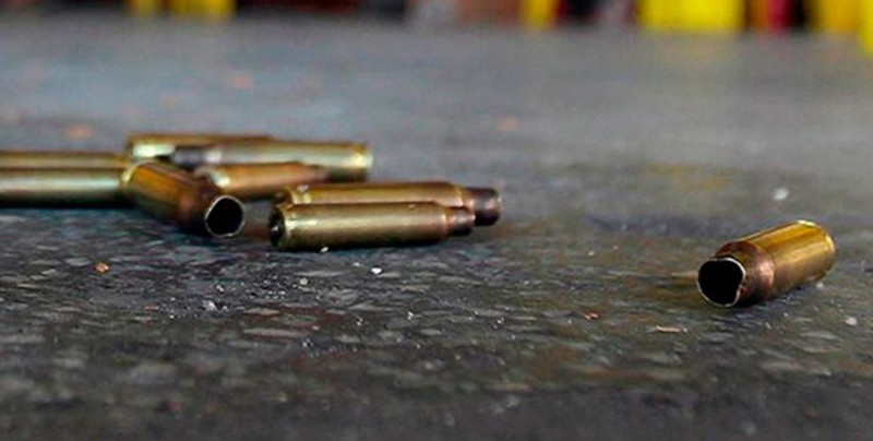 Balean casa de periodista en BCS y matan a su escolta