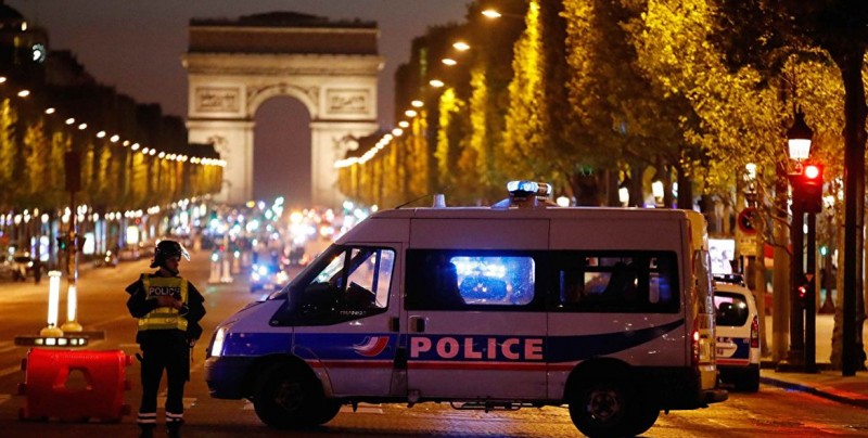 Tiroteo en París deja un policía muerto y dos más heridos