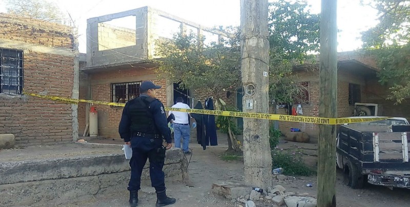Asesinan a un joven y uno más queda herido