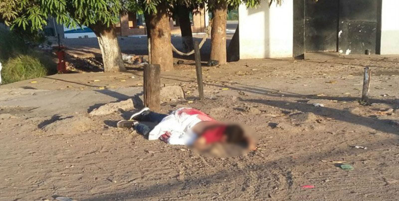 Una persona sin vida es encontrada a un costado de  la carretera "La 20"