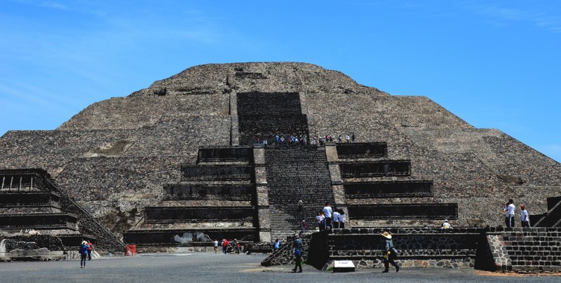 Realizan increíble descubrimiento bajo la Pirámide de la Luna