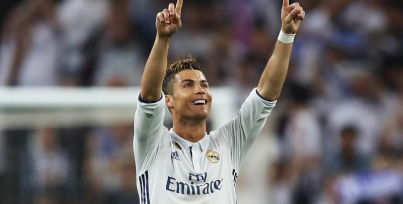 Estos son los lujosos tennis de diamantes de Cristiano Ronaldo