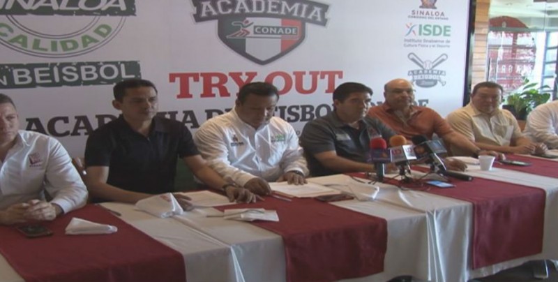 Presentan la Academia de Béisbol de CONADE