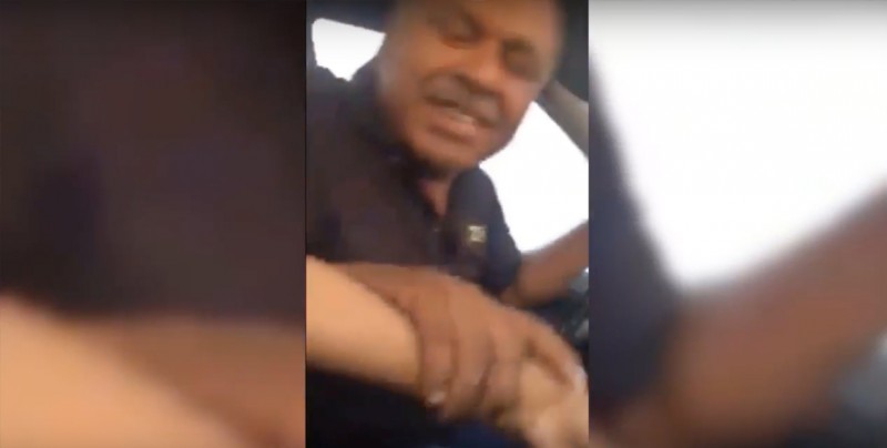 Graba a taxista que le ofrece 500 pesos para “llevarla al placer”