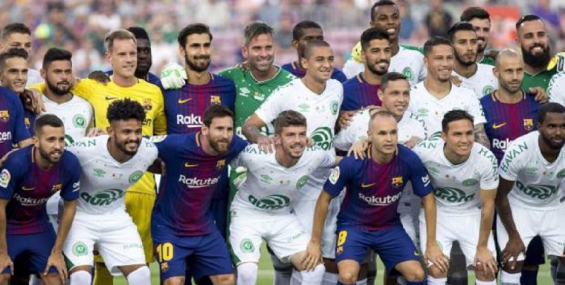 Chapecoense fue recibido con ovación por Camp Nou