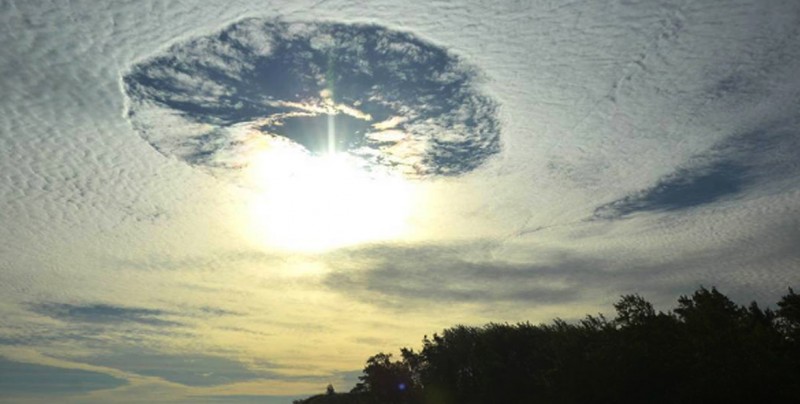 El cielo finlandés mostró un singular agujero