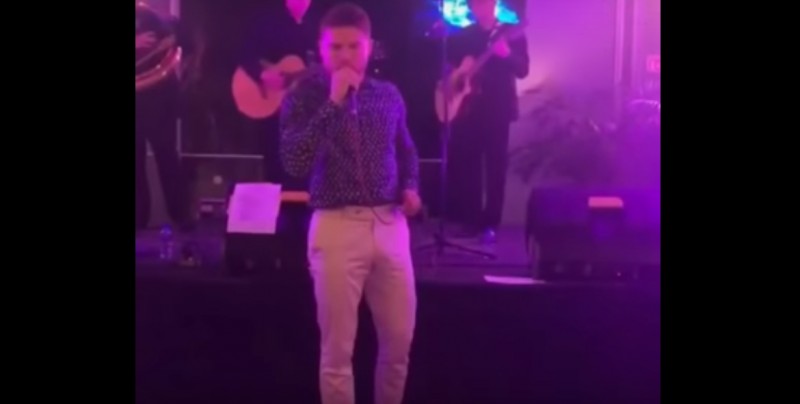 #Video 'Canelo' Álvarez destroza canción de Joan Sebastian