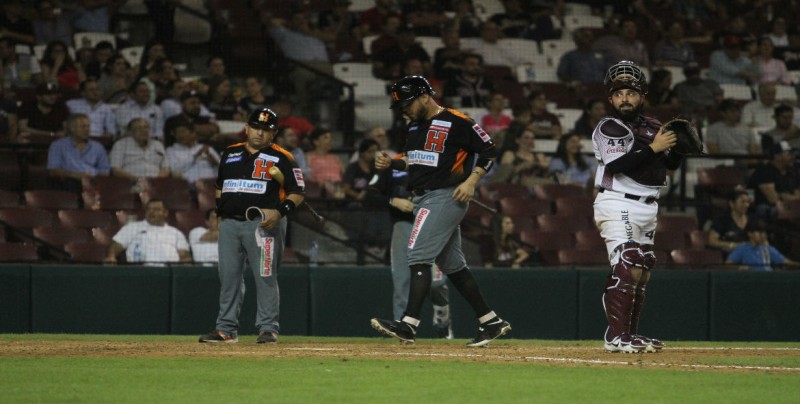 Naranjeros amarra serie en Culiacán