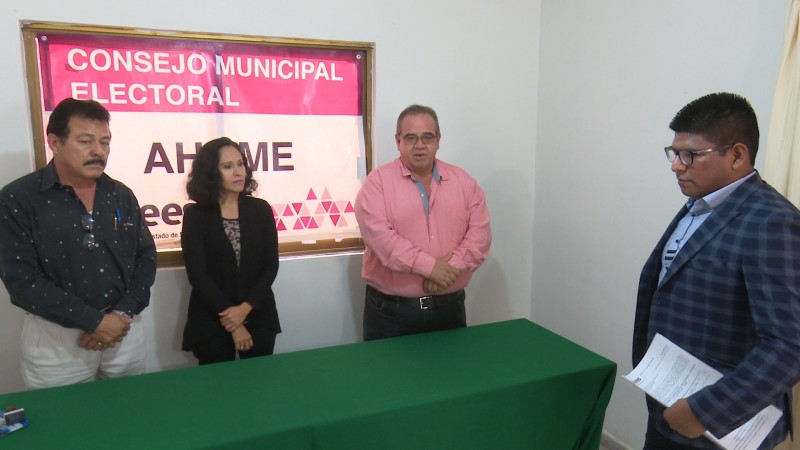 Independiente presenta su manifiesto por la alcaldía de Ahome