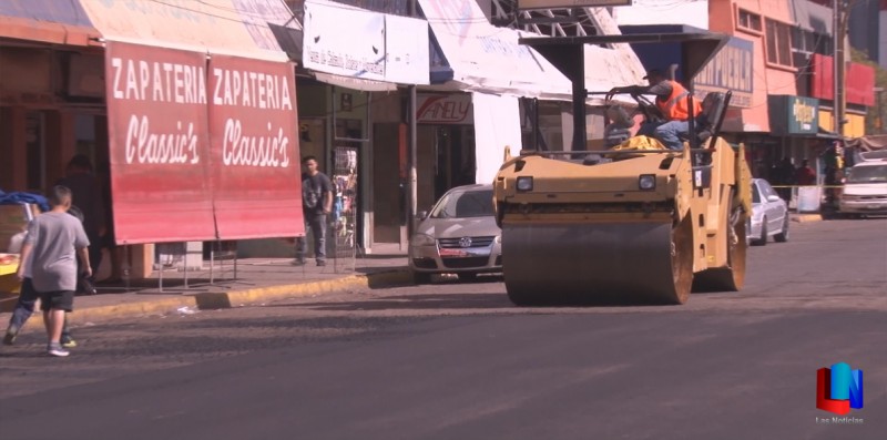 Recarpetean cruce de calles en el centro de la ciudad