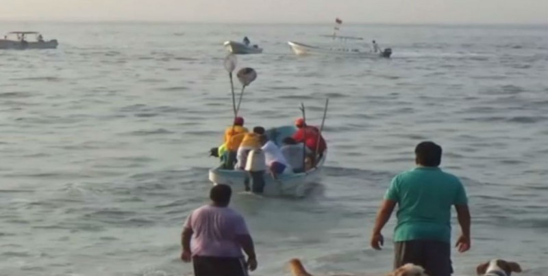 Hallan con vida a pescadores desaparecidos en Oaxaca
