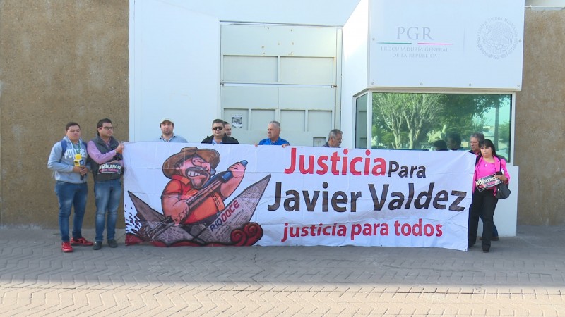 Se manifiestan periodistas por el caso de Javier Valdez