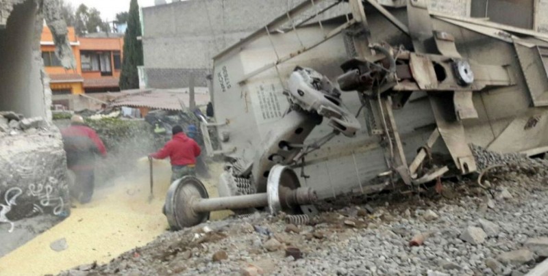 Descarrilamiento de tren en Ecatepec, Edomex, deja 5 muertos