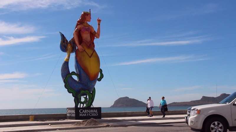 “Los monigotes” del Carnaval: una gigantesca tradición de arte y color