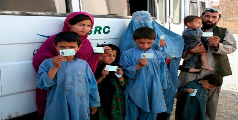 Pakistán extiende dos meses la presencia legal de los refugiados afganos