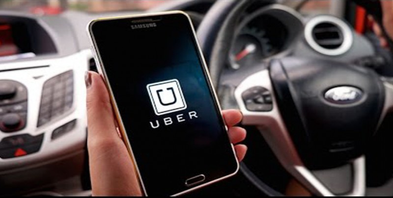 Taxistas de Asunción en alerta ante posibles avances de Uber