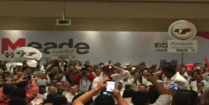 Meade visita Sinaloa en acto masivo en Culiacán