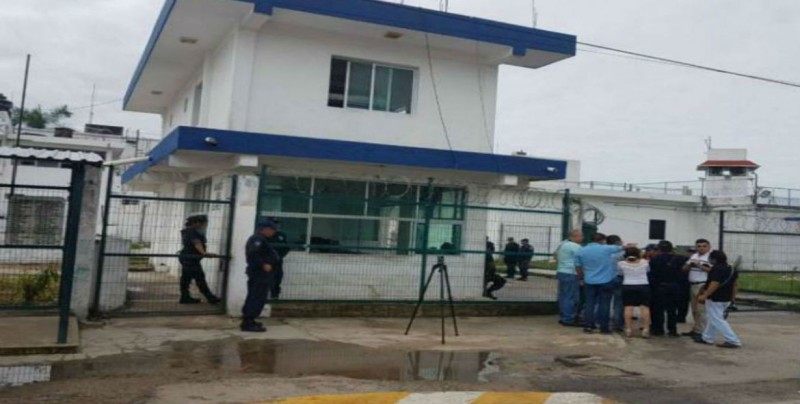 Cesan al Director del penal de Chetumal