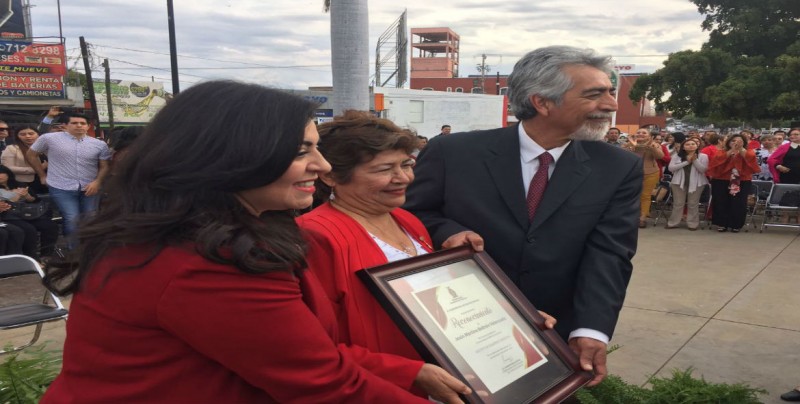 Entregan medalla al mérito social "Agustina Ramírez" 2018