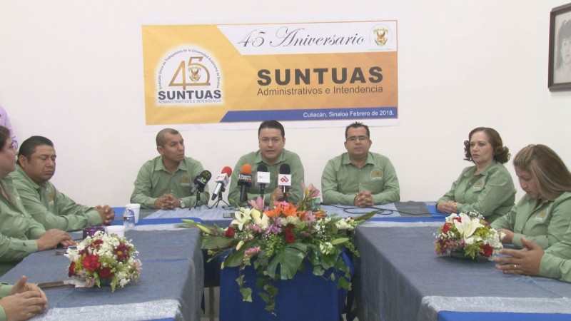 Conmemora 45 años de fundación SUNTUAS administrativos