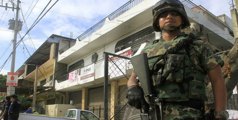 Fuerzas federales blindan colonia en Acapulco