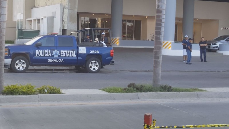 No se descarta suicidio, pareja encontrada en hotel de Mazatlán