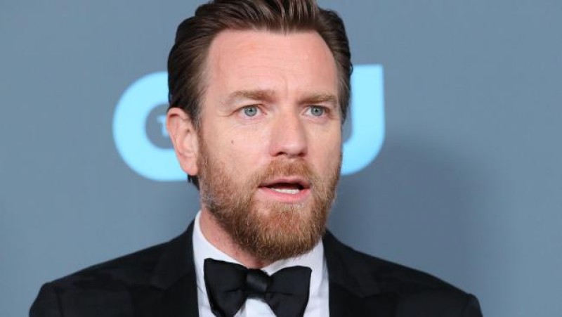 Ewan McGregor se quedó como el perro de las dos tortas