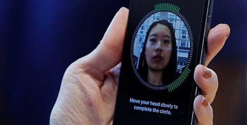 #Video Presentan 'smartphone' con diseño de iPhone X y nombre de Samsung