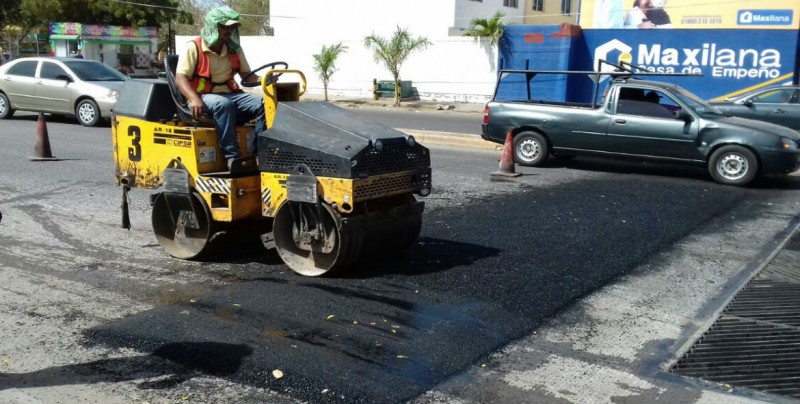 Instalan topes en crucero, por Conquistadores y Universo