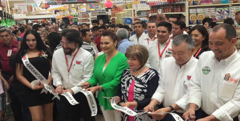 Super Ley Barrancos ya abrió sus puertas