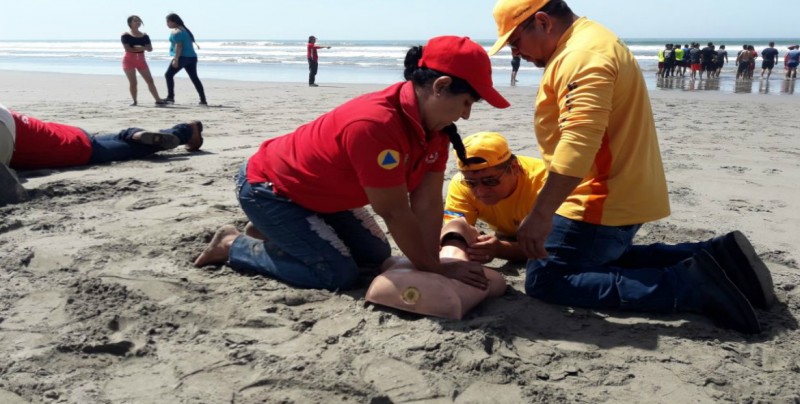 Capacitan a voluntarios en Protección Civil