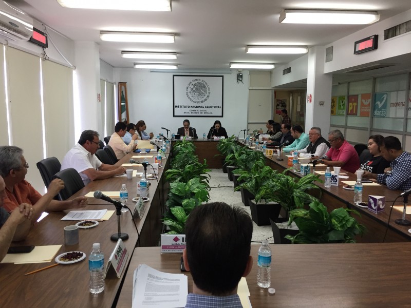 Aprueban registro de Clouthier
