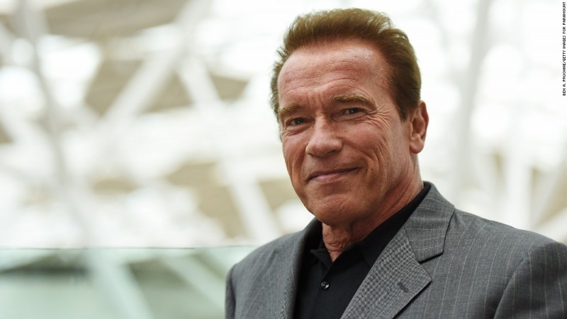 Operan de emergencia a Arnold Schwarzenegger del corazón