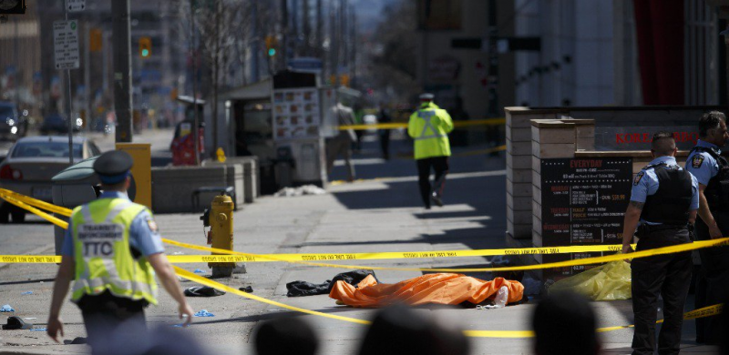 Atropello masivo deja 9 muertos en Toronto
