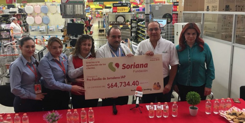 Fundación Soriana entregan cheque para IAP ProFamilia de Jornaleros